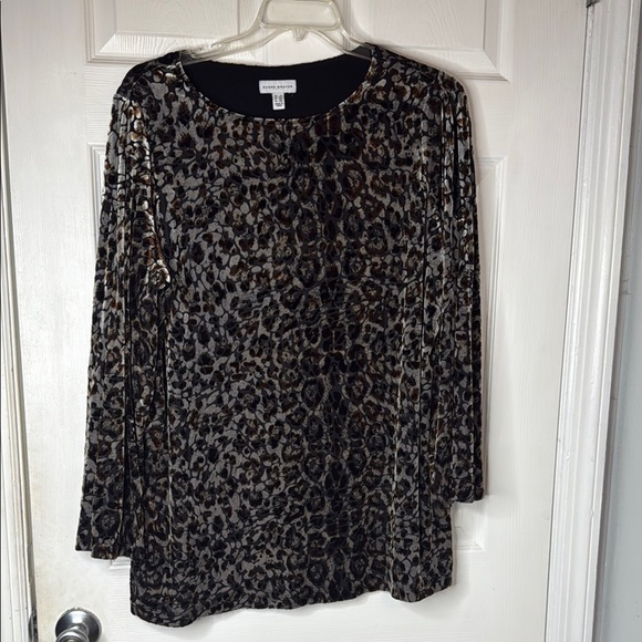 Susan Graver Tops - Susan Graver Black and Gray Sequin Long Sleeve Blouse
